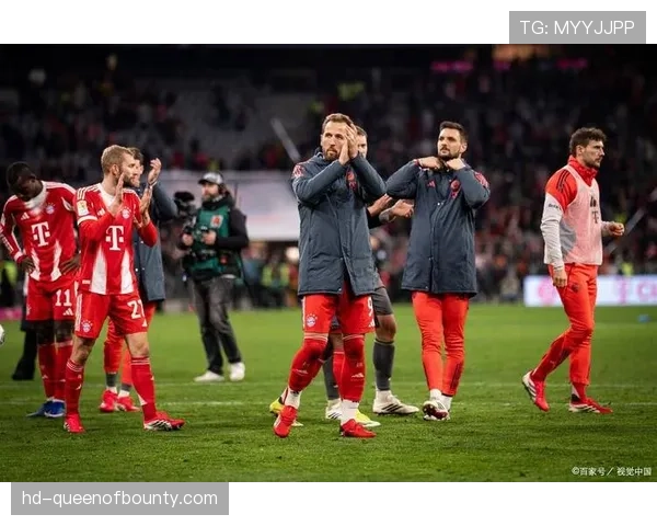 “气球门”事件：富勒姆对阵狼队比赛因场内大量气球中断