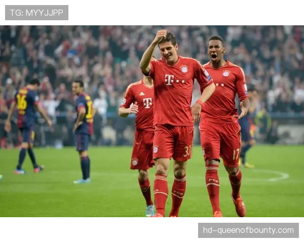 伦敦举办“欧冠之夜”球迷嘉年华，吸引数万球迷参与